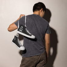 Cargar imagen en el visor de la galería, VDC Street Wear high top canvas shoes
