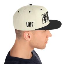 Cargar imagen en el visor de la galería, VDC B Snapback Hat
